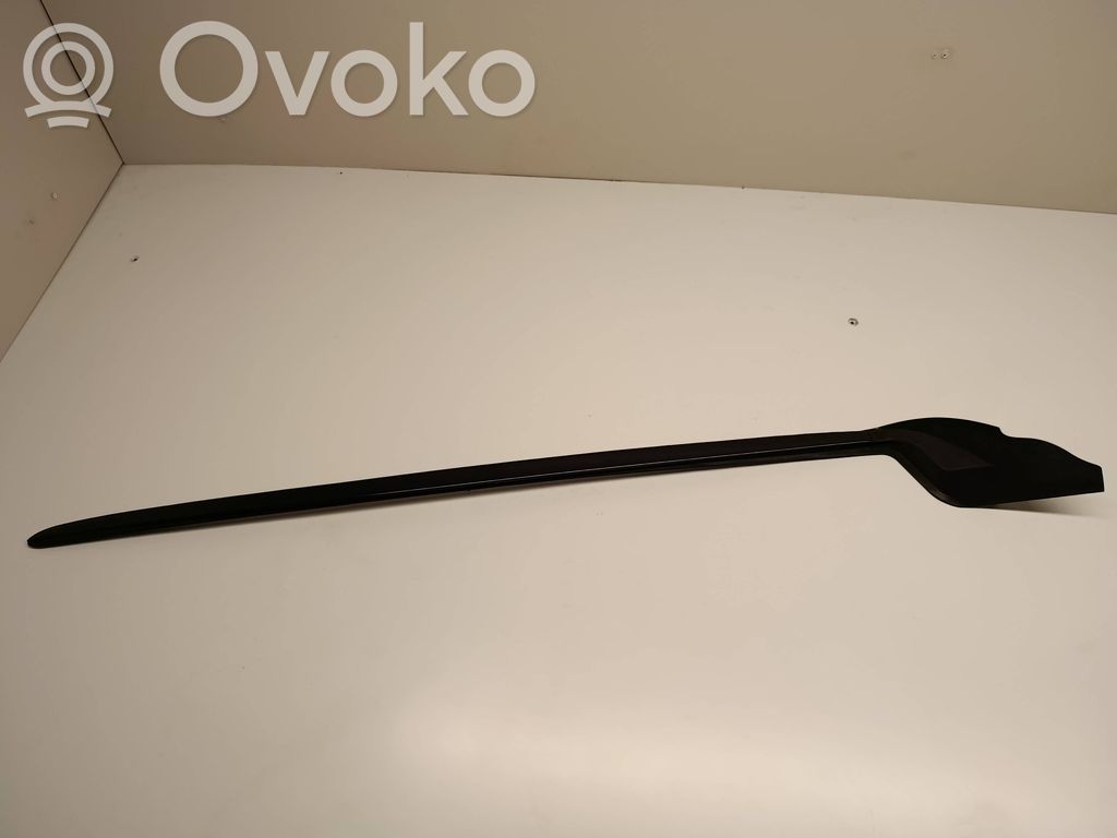 Toyota C-HR I Windshield trim 