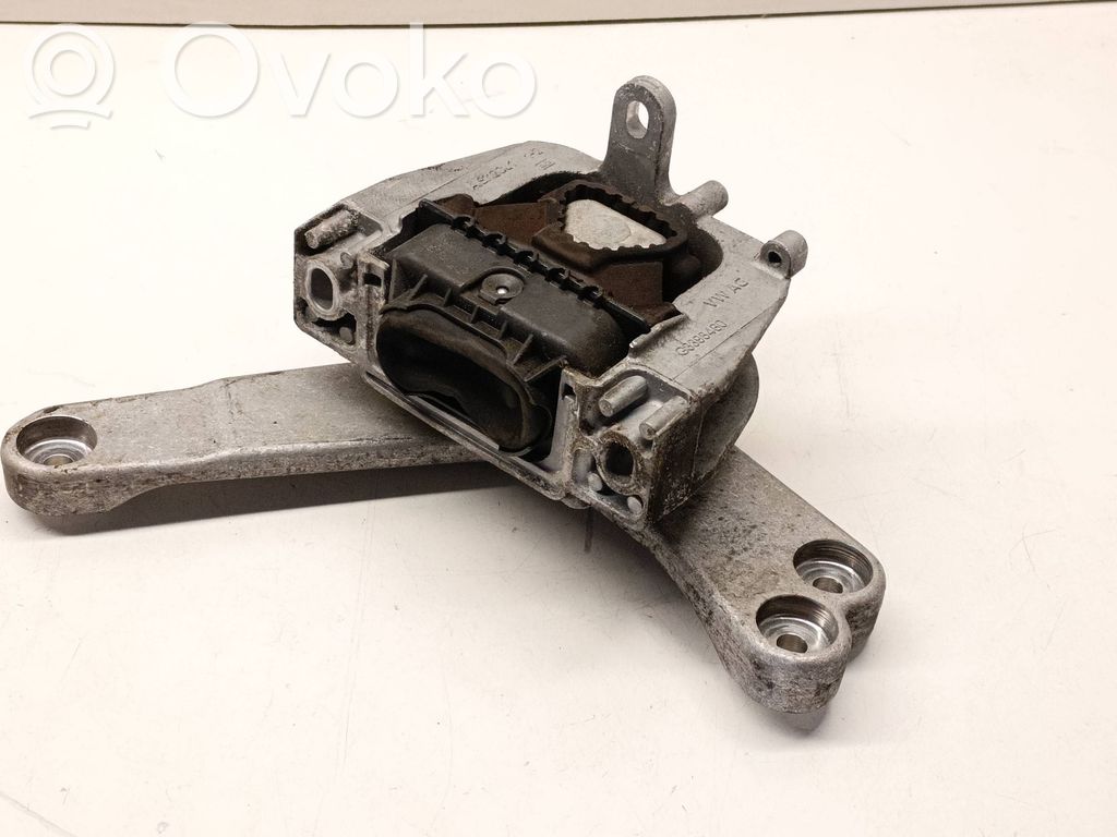 Volkswagen PASSAT B8 Engine mount bracket 