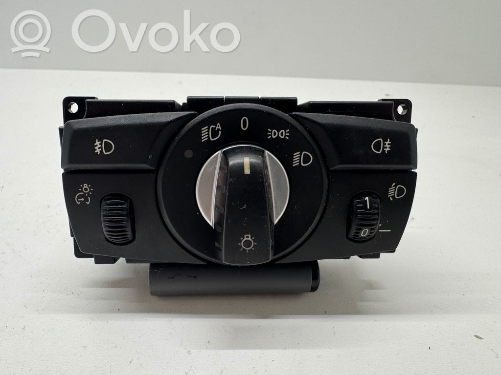Light switch   6988555,33295101,15632