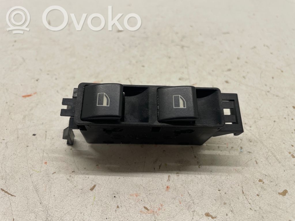 Electric window control switch   8381514,61318381514,03120220