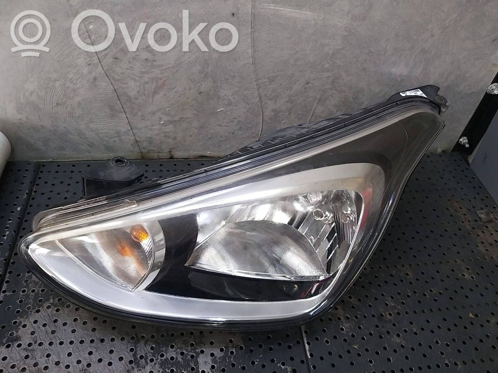 Hyundai i10 Scheinwerfer 