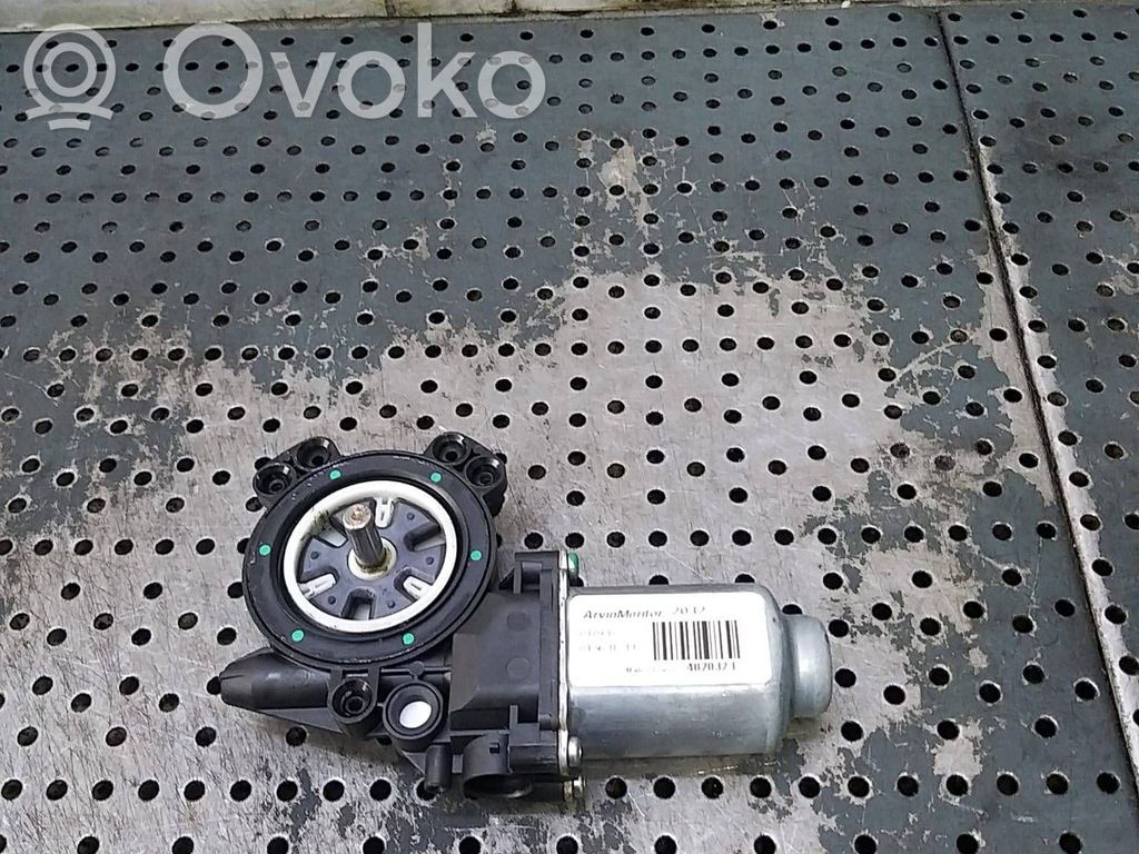 Nissan Qashqai Motor macara geam ușă față 