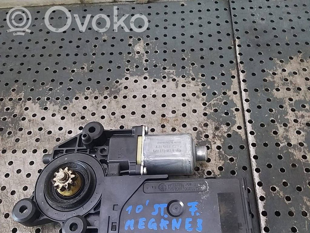 Renault Megane III Silnik regulatora szyby drzwi przednich 