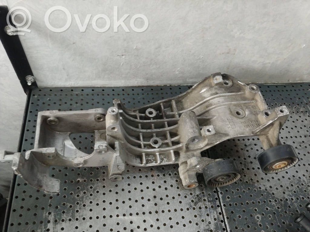 Alfa Romeo 159 Generator/alternator bracket 