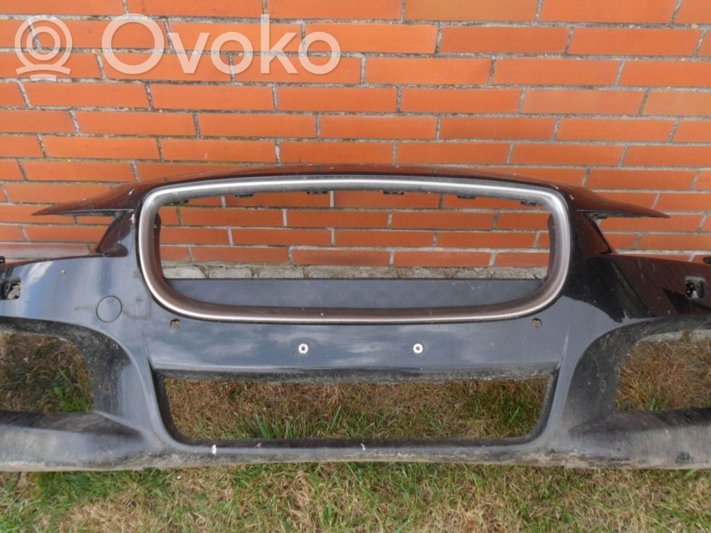 Jaguar XE Parachoques delantero 