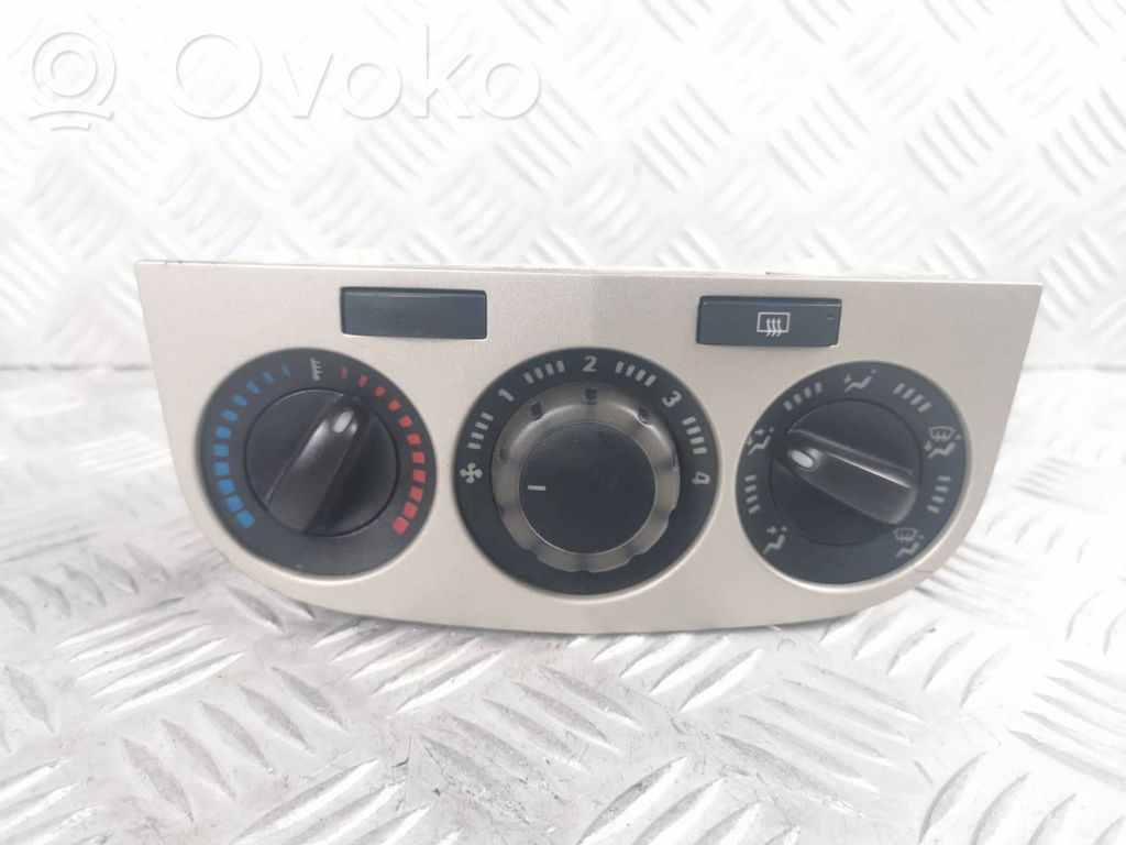 Climate control unit   466119570,16774010,167740100