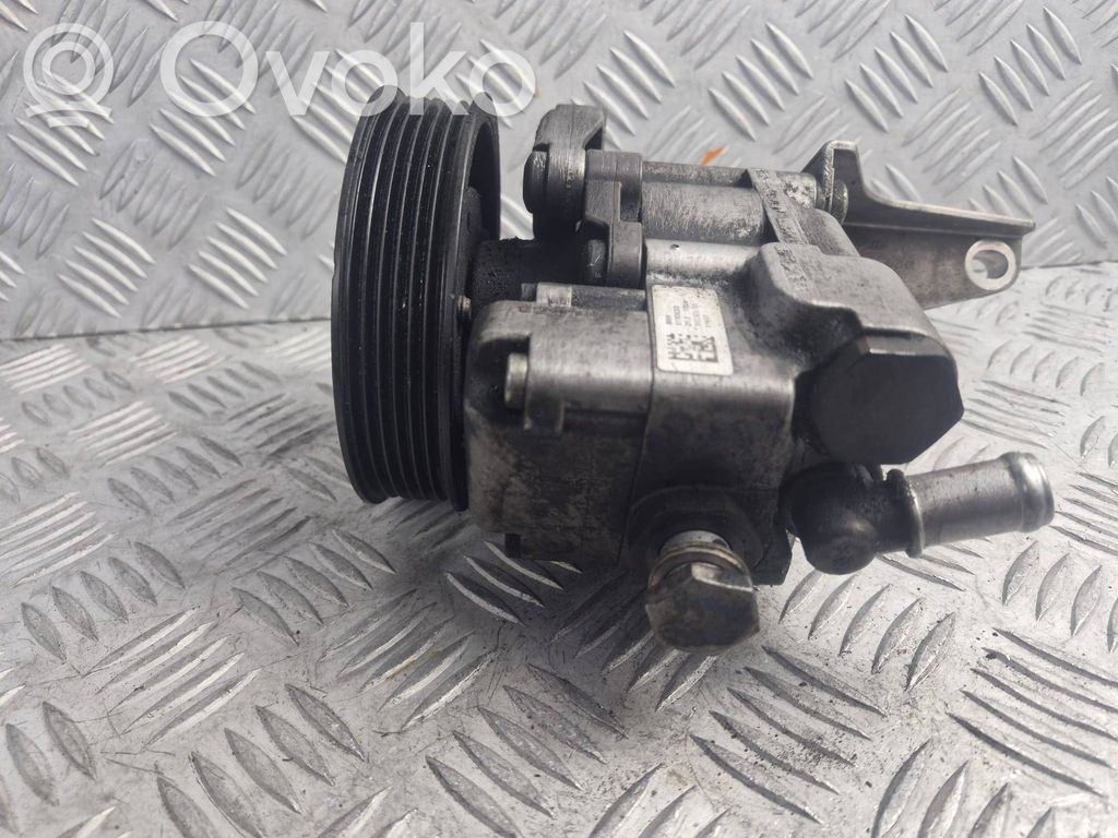 BMW 5 E60 E61 Stūres pastiprinātāja sūknis 