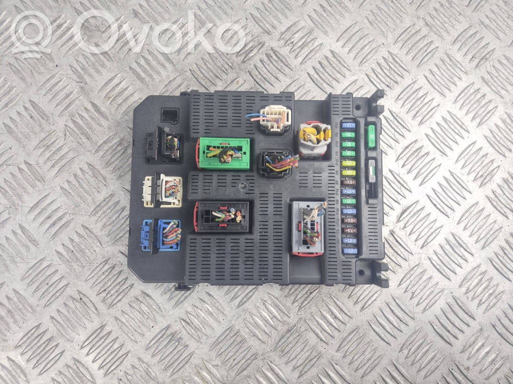 Fuse module   9663798480,2208232181007