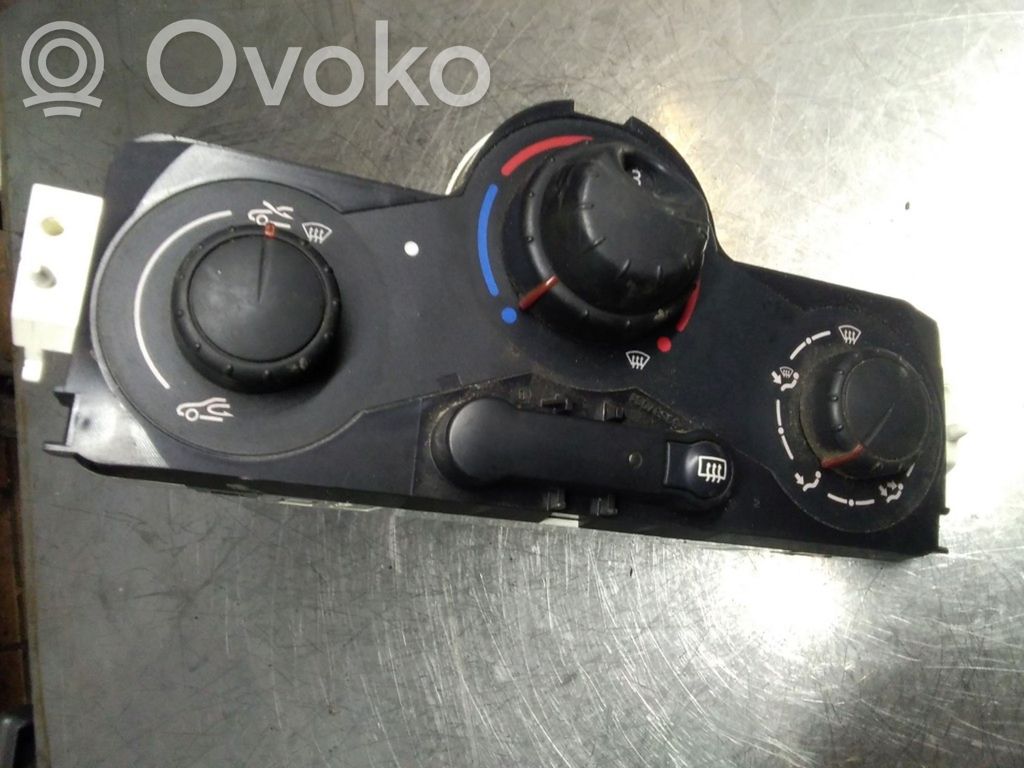 Renault Megane II Climate control unit 