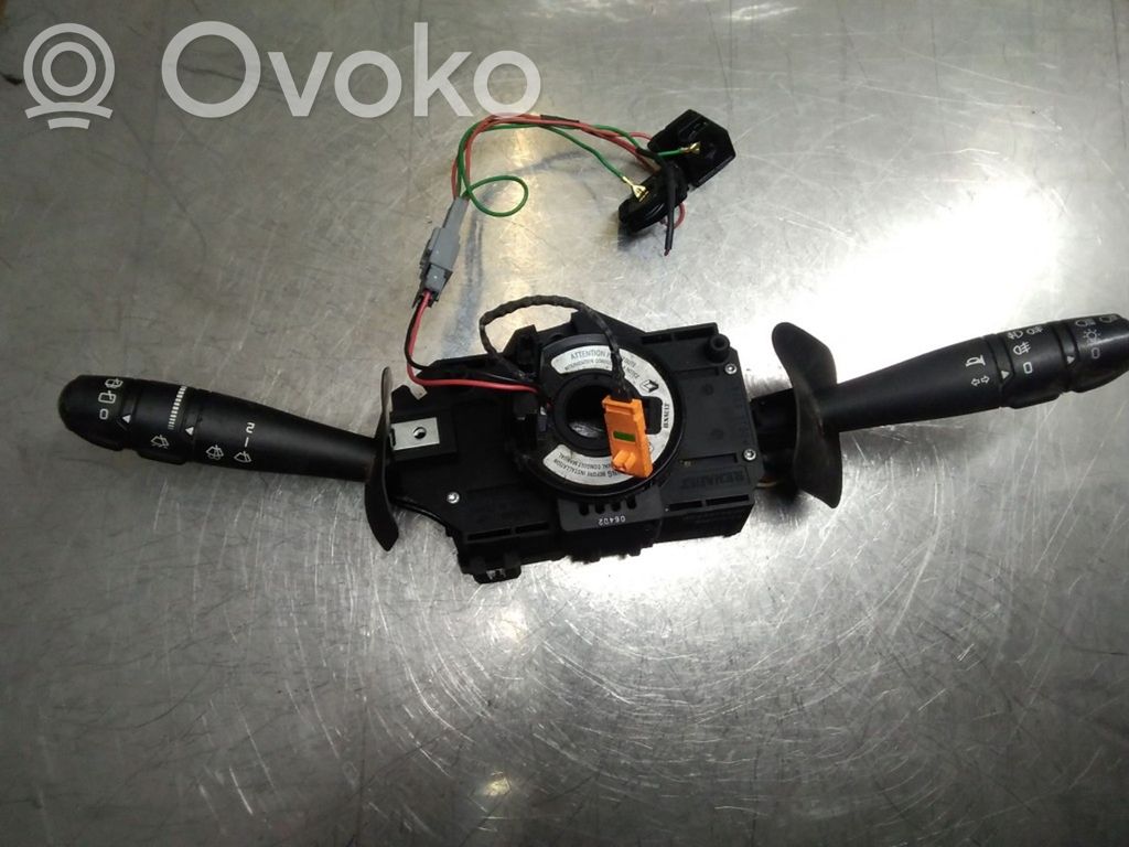 Renault Espace III Wiper turn signal indicator stalk/switch 