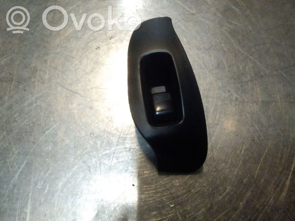Subaru Legacy Electric window control switch 