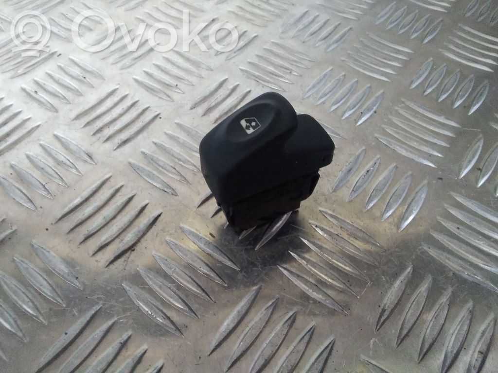 Renault Megane I Electric window control switch 