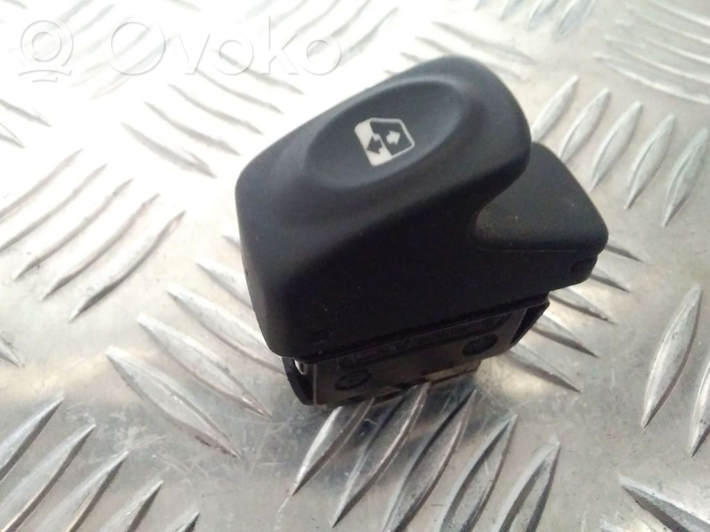 Renault Megane I Electric window control switch 