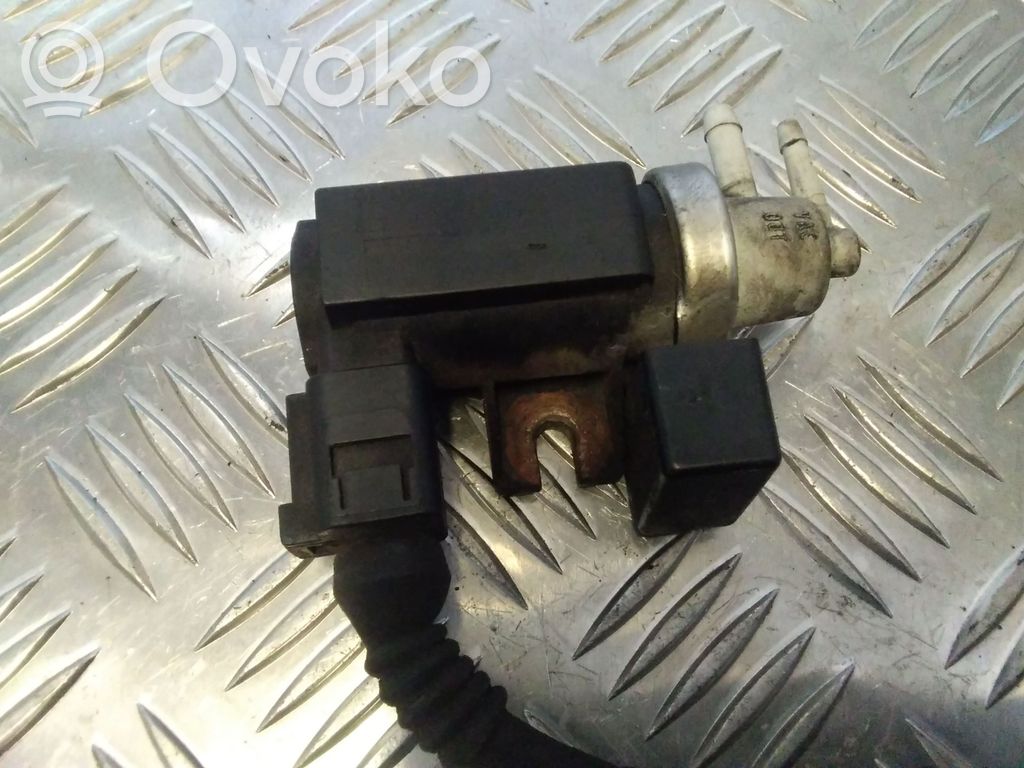 Audi A4 S4 B6 8E 8H Electroválvula del turbo 