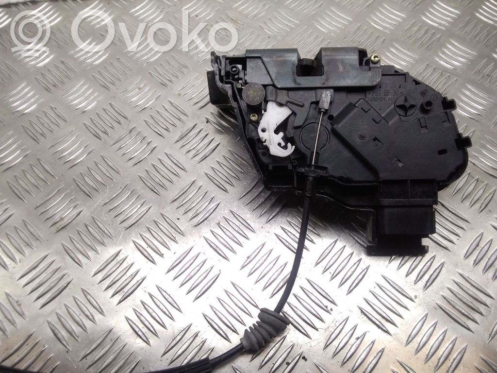 Volvo S40 Aizmugurē slēdzene 