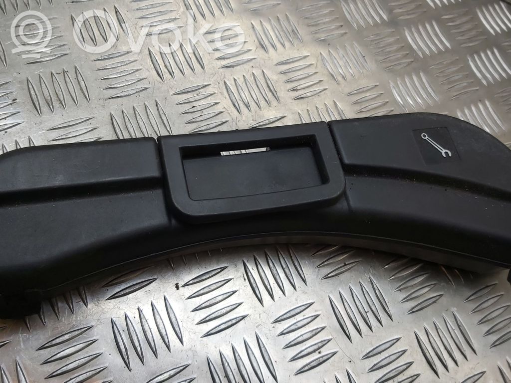 Audi A4 S4 B7 8E 8H Wheel nut wrench 
