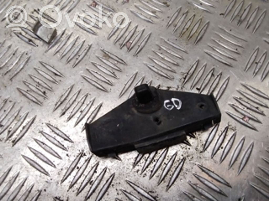 Toyota Avensis Verso Rear bumper mounting bracket 