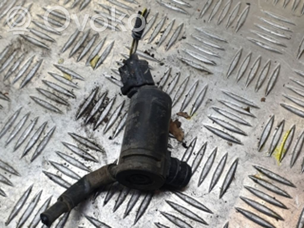 Ford Focus Windscreen/windshield washer pump 
