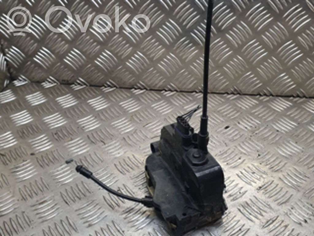 Renault Megane II Front door lock 