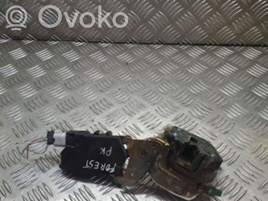 Subaru Forester SF Priekinė durų spyna 