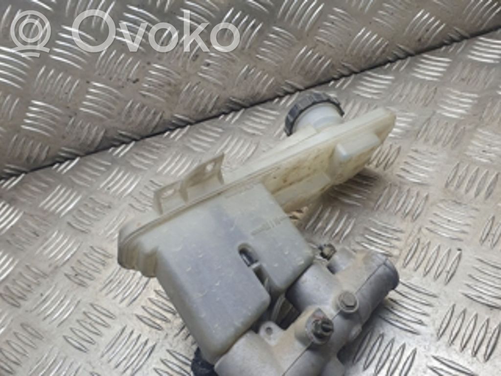 Mazda MPV Master brake cylinder 