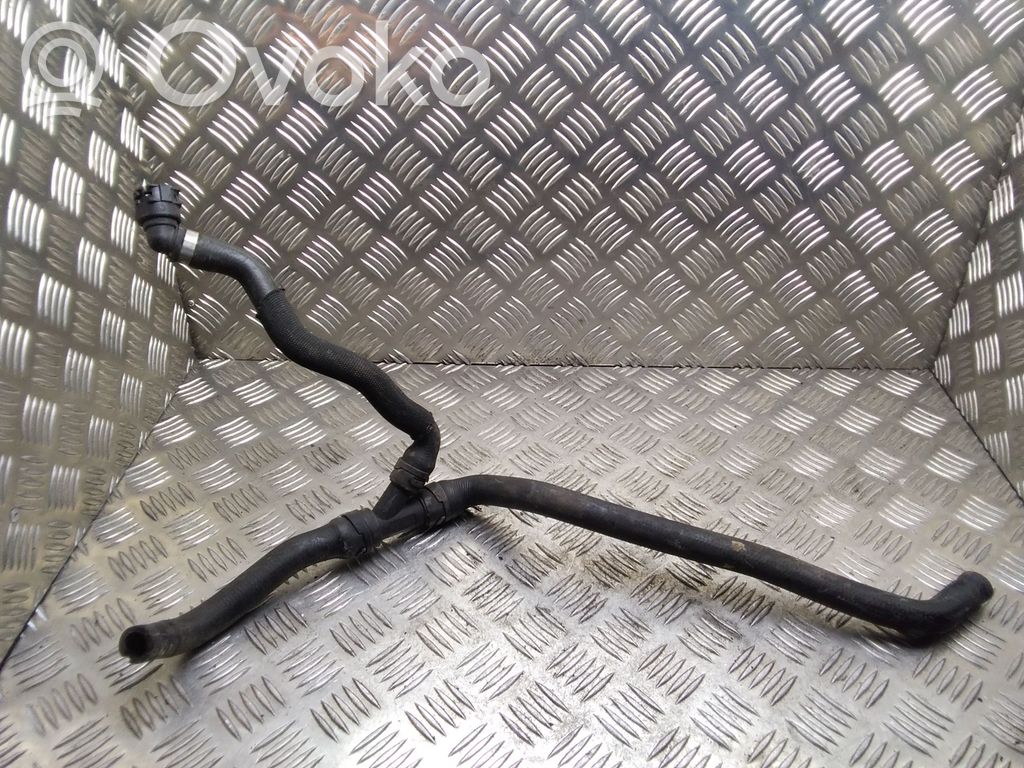 BMW 1 E81 E87 Engine coolant pipe/hose 