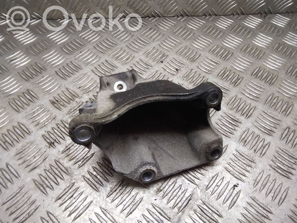 Engine mounting bracket   8E0199308AK