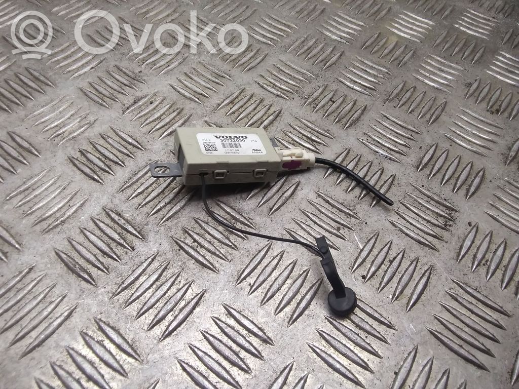 Volvo C30 Aerial antenna amplifier 