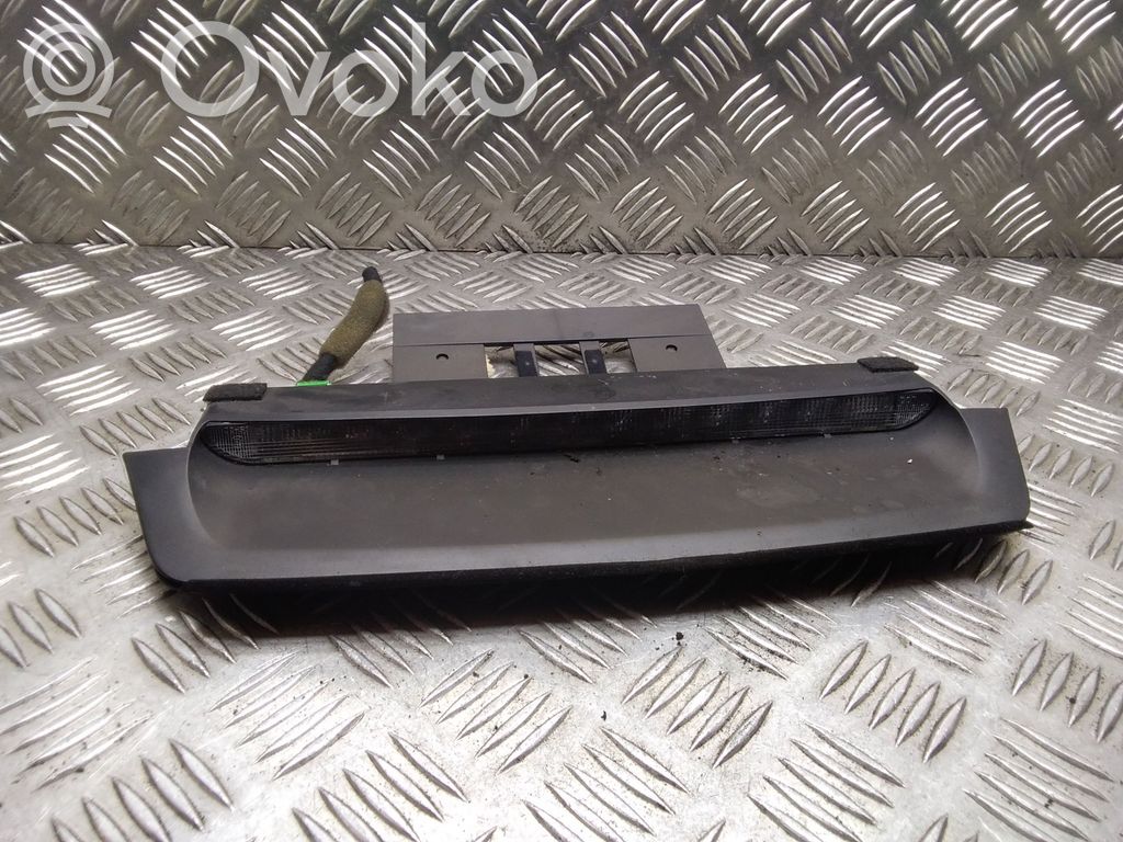 Volvo S60 Third/center stoplight 