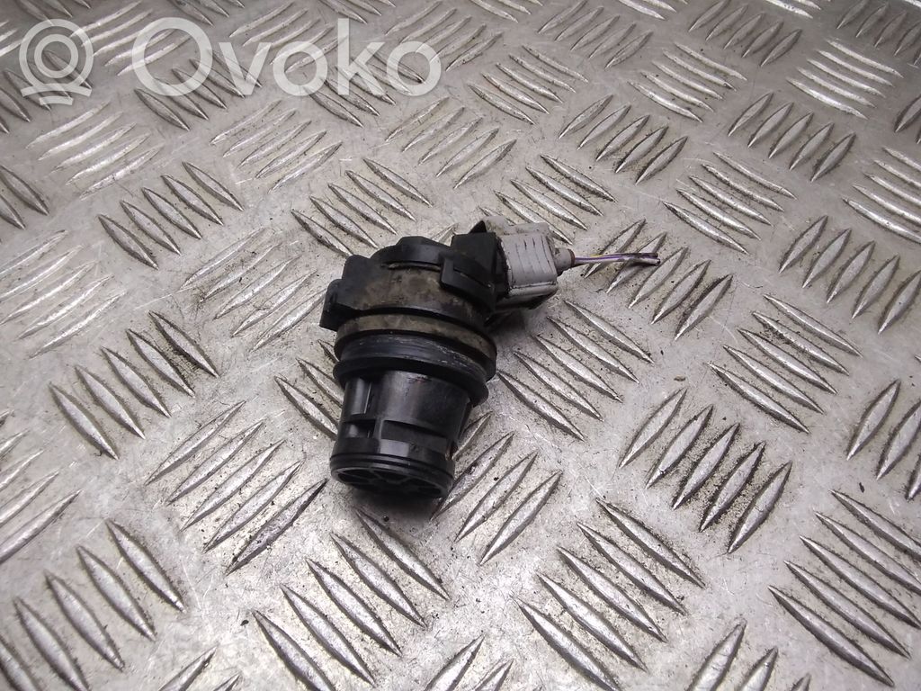 Mazda 3 I Windscreen/windshield washer pump 