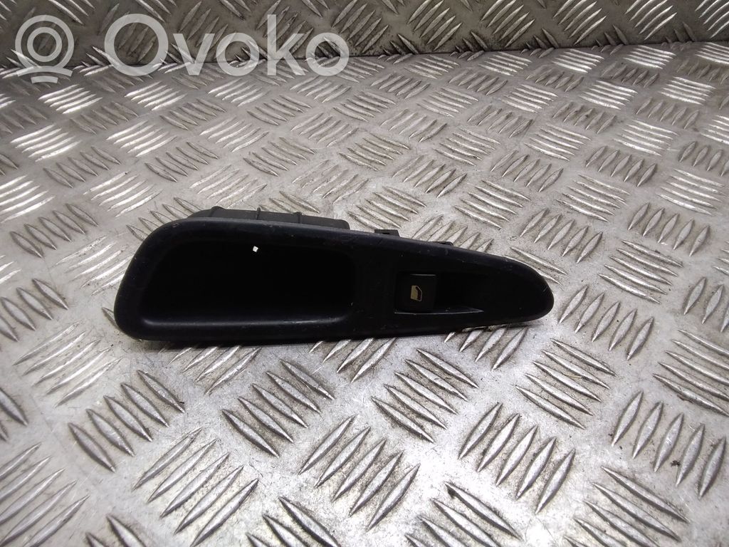 Peugeot 308 Electric window control switch 