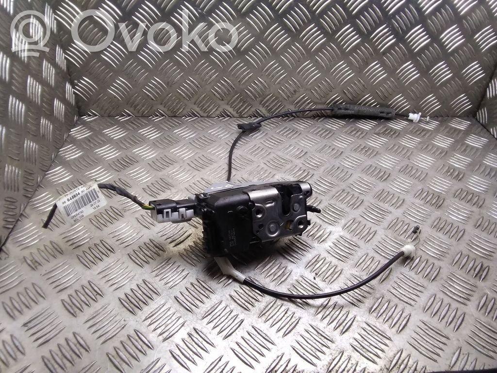 Peugeot 308 Front door lock 