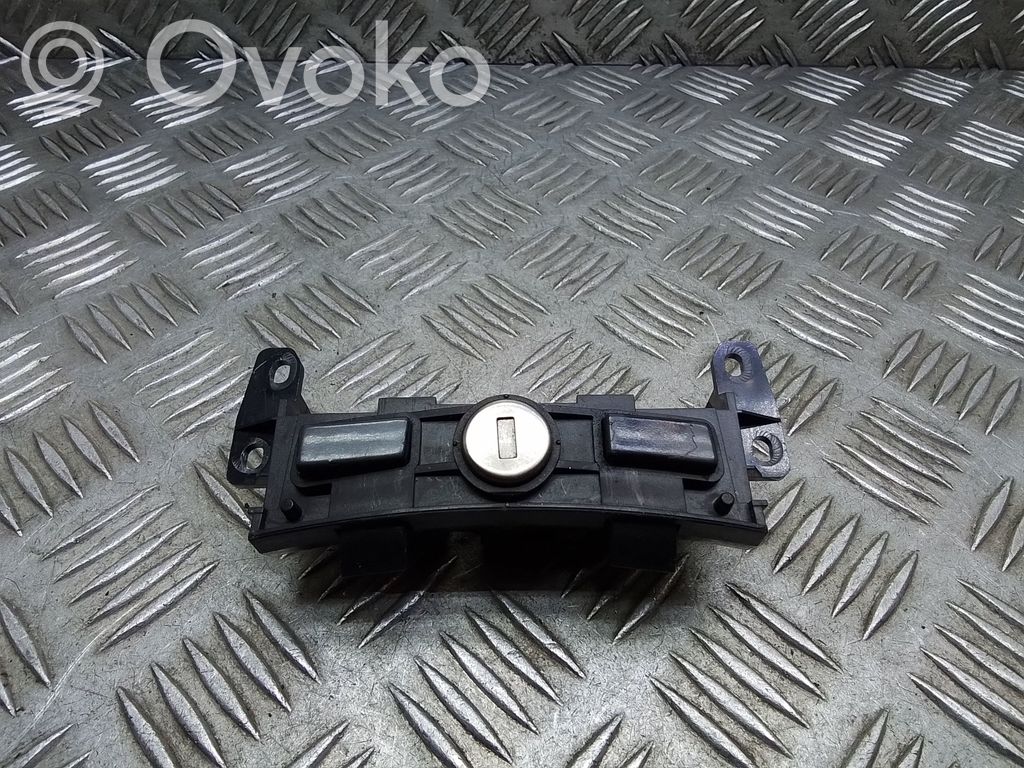 BMW 7 E65 E66 Handschuhfachschloss 