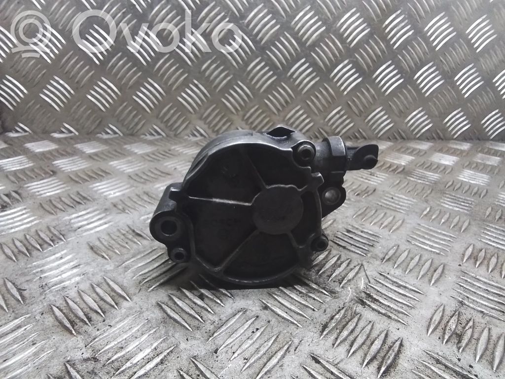 Volvo V70 Vacuum pump 