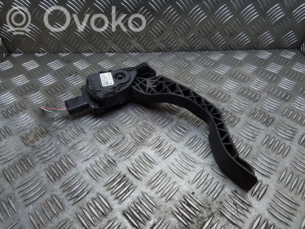 Peugeot 308 Pedał gazu / przyspieszenia 