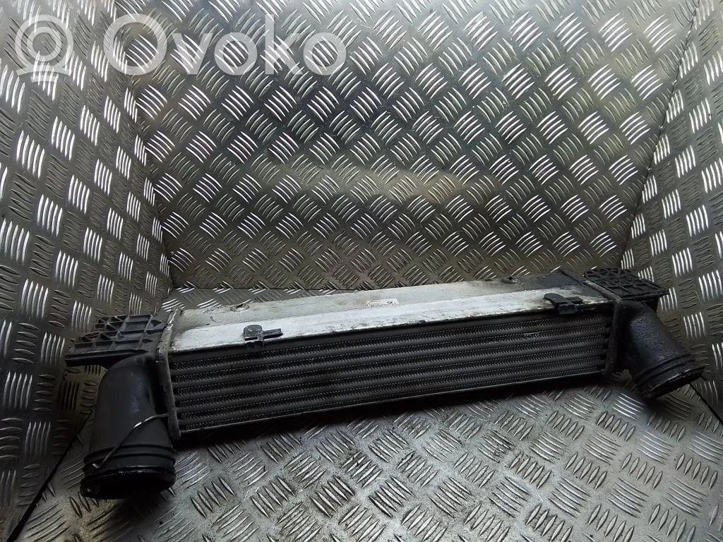 BMW 3 E90 E91 Interkūlerio radiatorius 