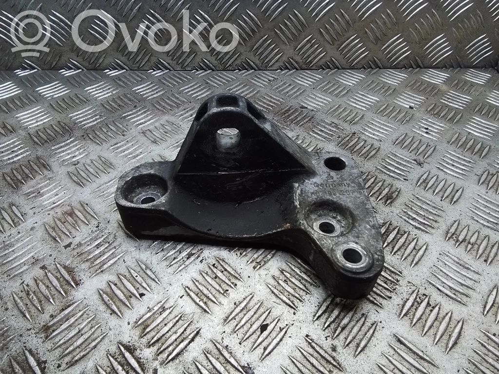 Volkswagen Transporter - Caravelle T5 Engine mounting bracket 