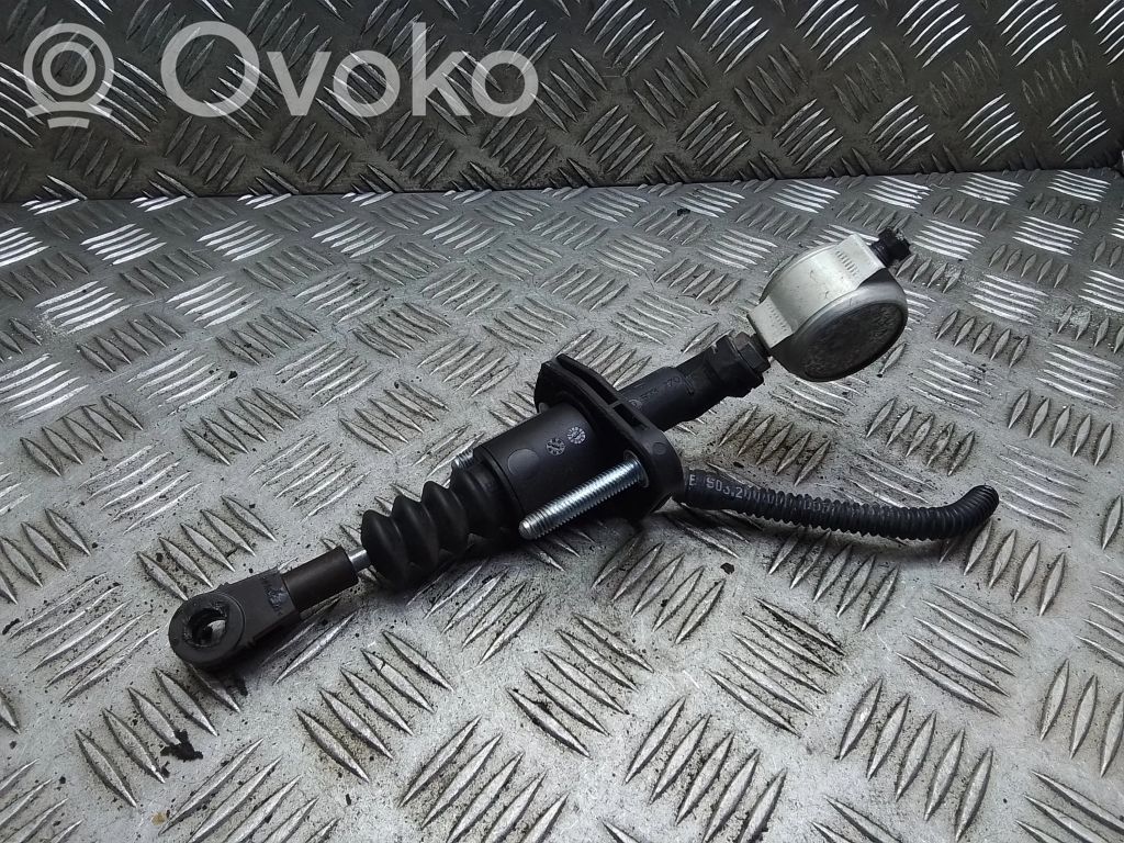 Opel Astra H Kytkimen apusylinteri 