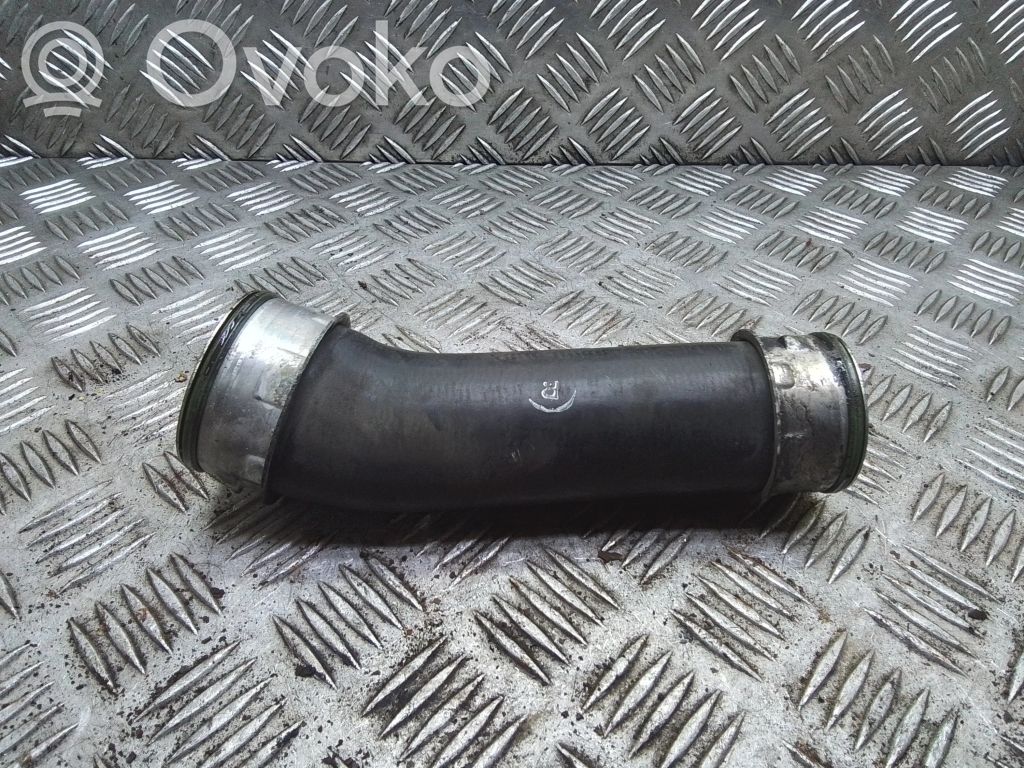 Volkswagen Transporter - Caravelle T5 Intercooler hose/pipe 