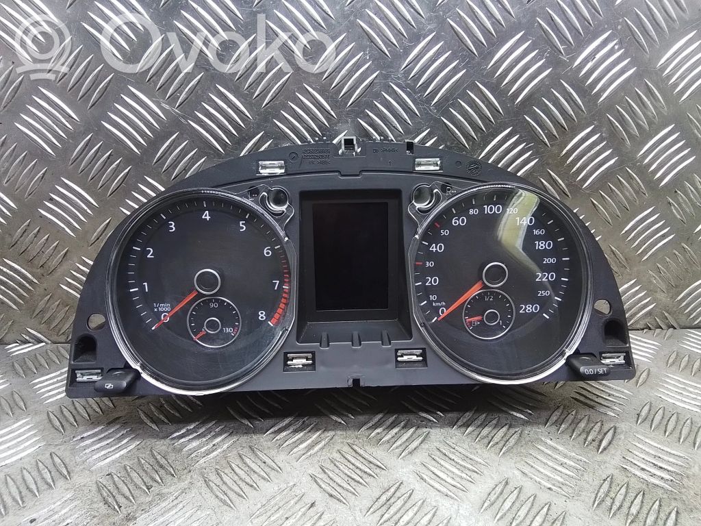Volkswagen PASSAT CC Tachimetro (quadro strumenti) 