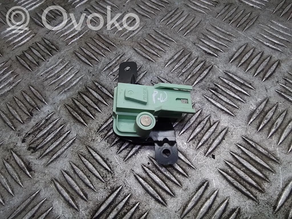 BMW X3 E83 Airbagsensor Crashsensor Drucksensor 