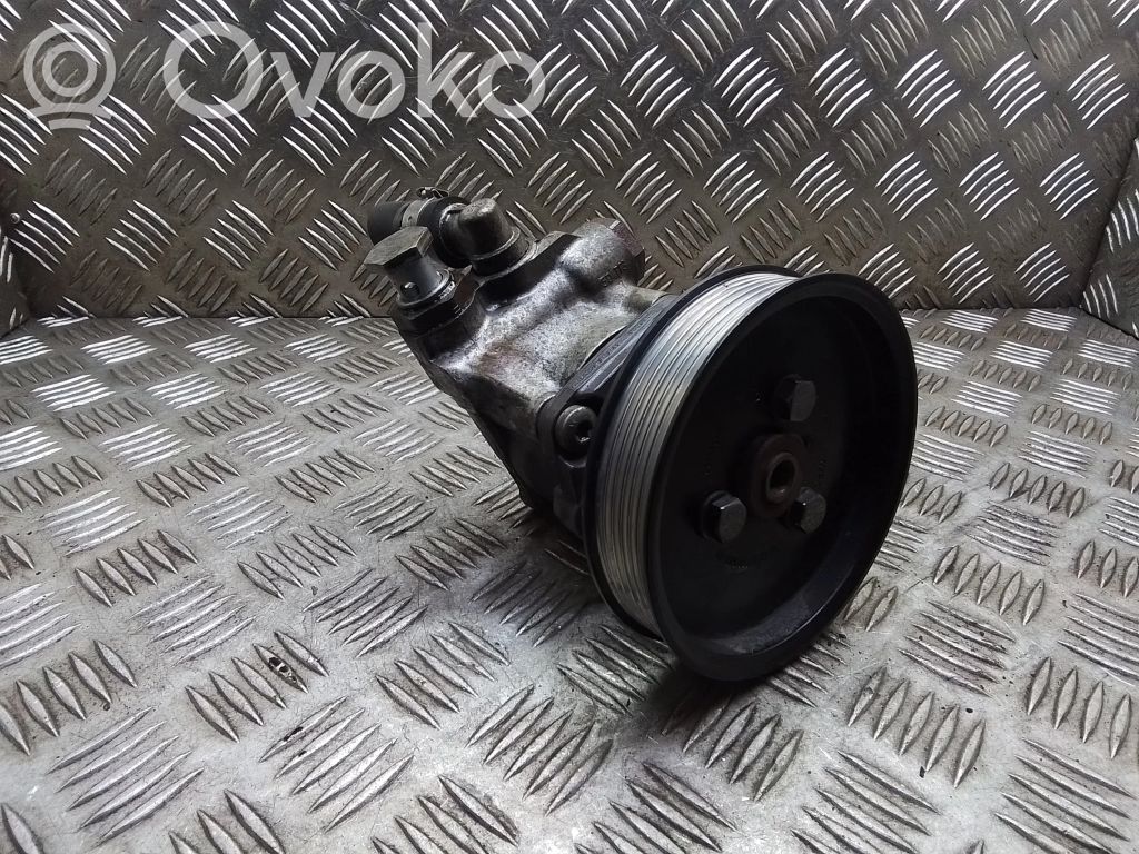 BMW X3 E83 Power steering pump 