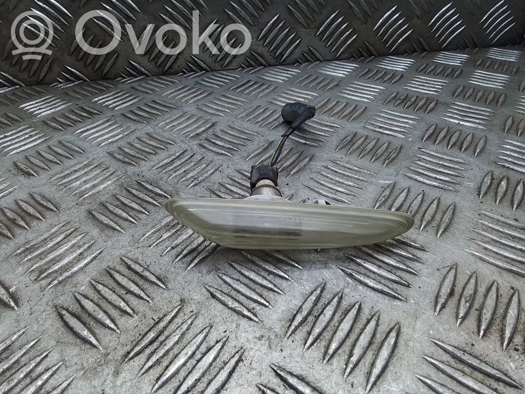 BMW X3 E83 Front fender indicator light 