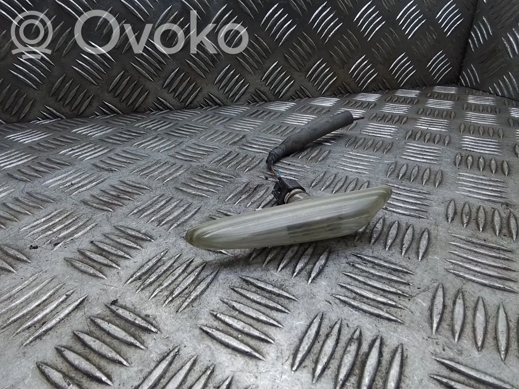 BMW X3 E83 Front fender indicator light 