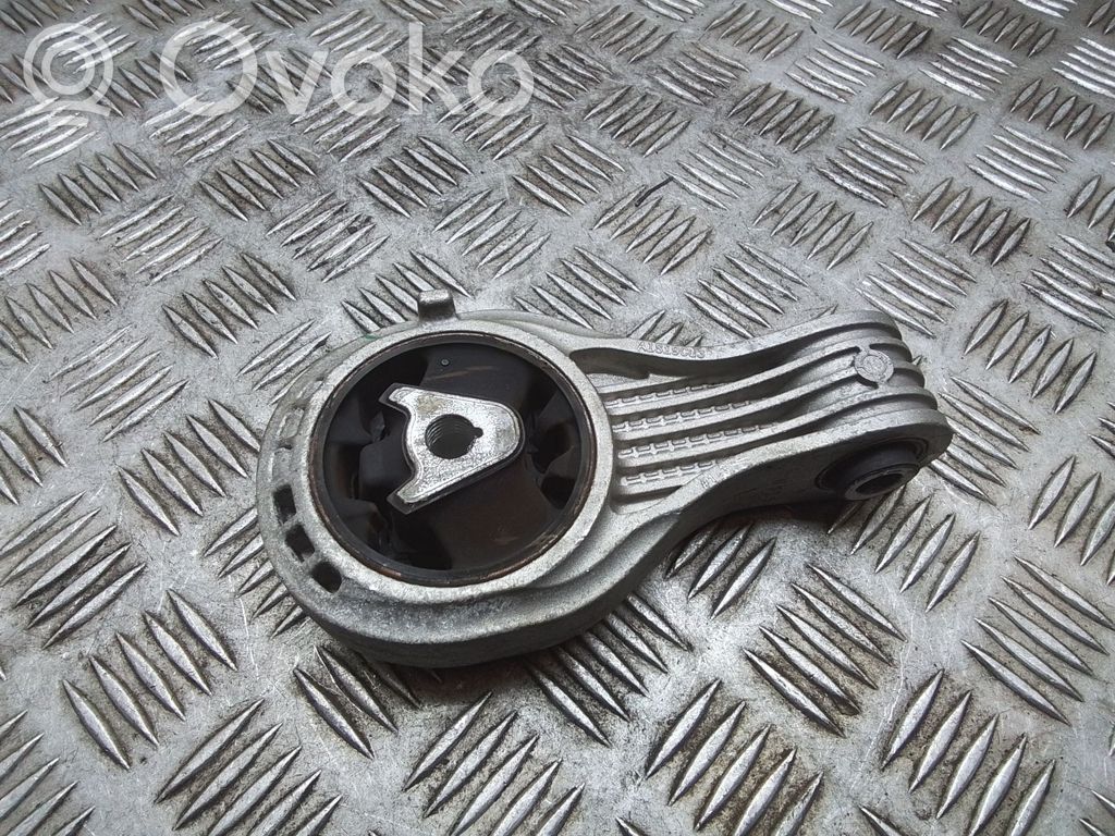 Peugeot Traveller Engine mount bracket 
