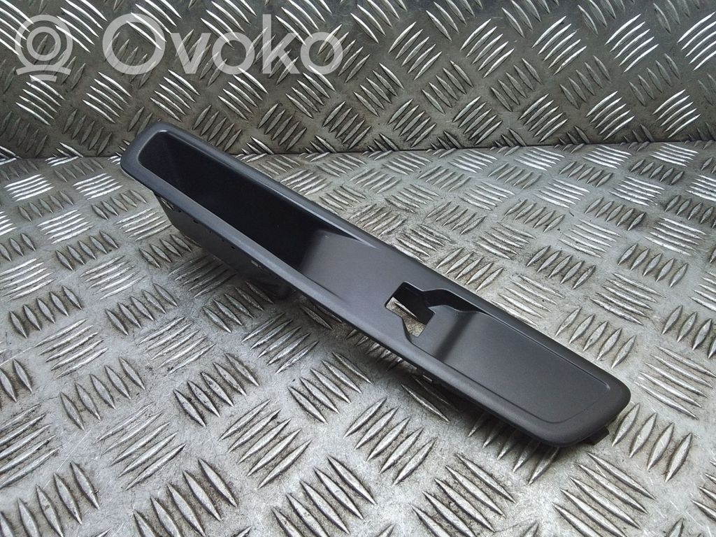 Peugeot Traveller Front door window switch trim 