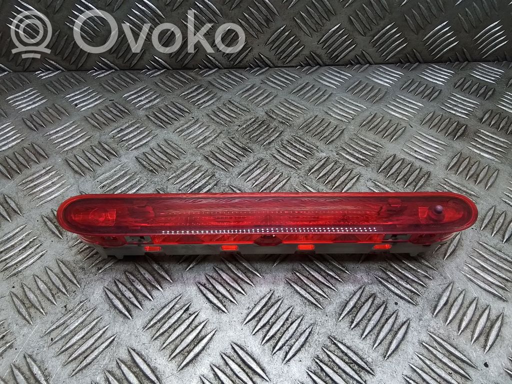 Peugeot Traveller Third/center stoplight 