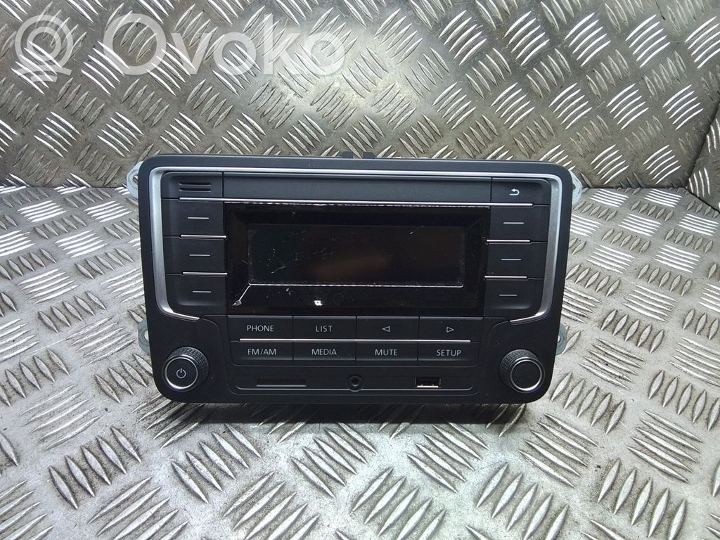 Volkswagen Transporter - Caravelle T6 Panel / Radioodtwarzacz CD/DVD/GPS 