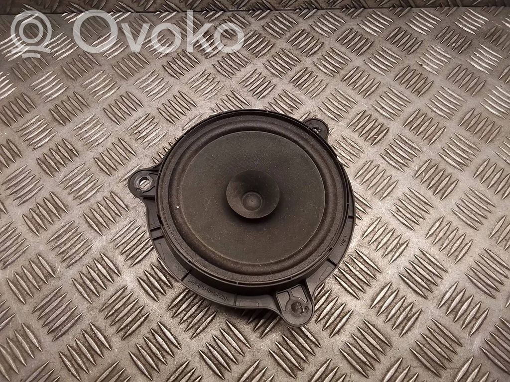 Opel Vivaro Etuoven kaiutin 