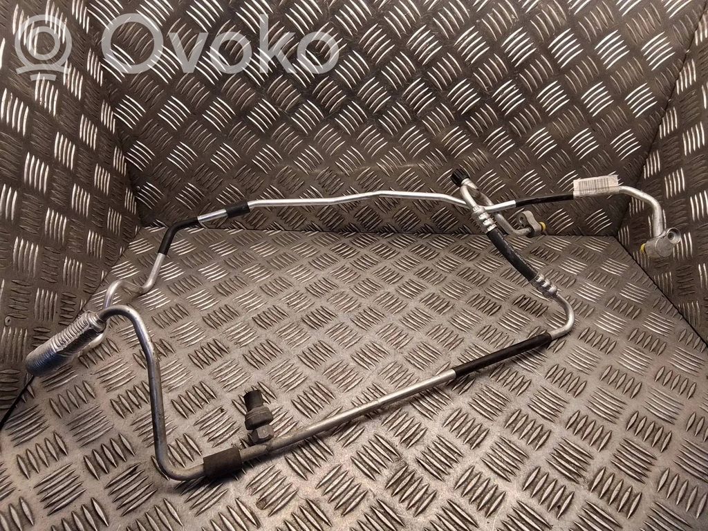 BMW X1 E84 Air conditioning (A/C) pipe/hose 